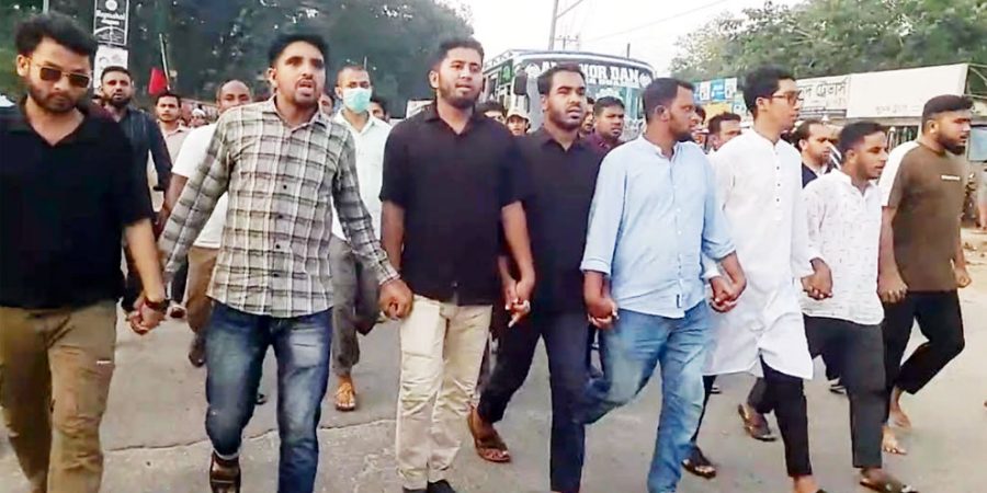 বিয়ানীবাজারে আ.লীগ নিষিদ্ধের দাবিতে বিক্ষোভ