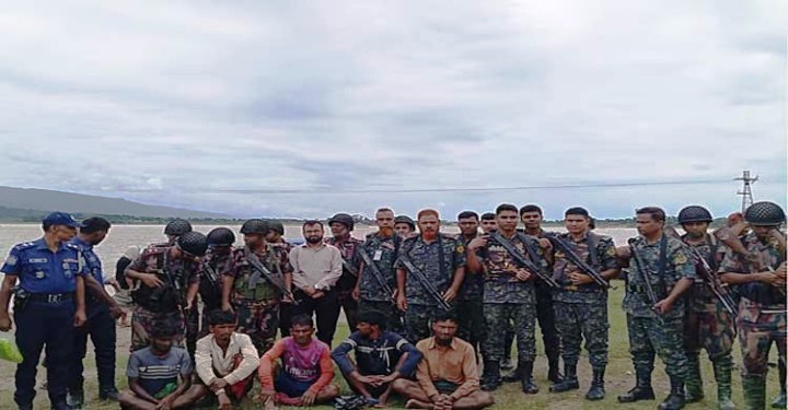 ভোলাগঞ্জ পাথরকোয়ারিতে ৫ জনকে কারাদণ্ড, ৩১টি নৌকা ধ্বংস