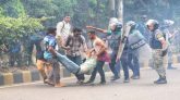 জবি শিক্ষার্থীদের ওপর টিয়ারশেল-সাউন্ড গ্রেনেড নিক্ষেপ, আহত শতাধিক