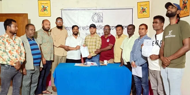 সিলেট ফটো জার্নালিস্ট এসোসিয়েশনের নির্বাচনী মনোনয়নপত্র জমা প্রদান