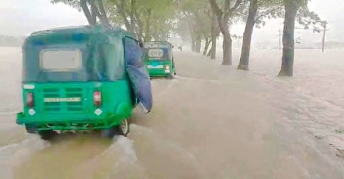 সিলেটে টানা বৃষ্টিতে বাড়ছে নদ-নদীর পানি, প্লাবিত নিম্নাঞ্চল