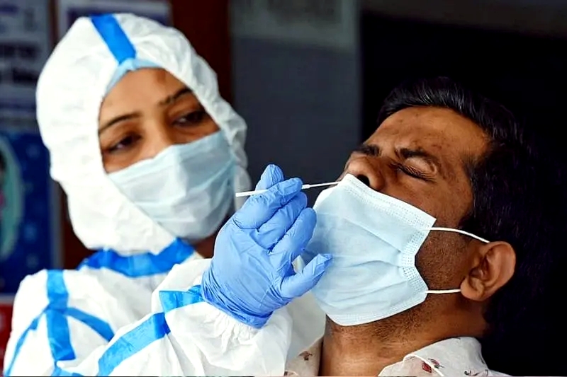 ভারতে হু হু করে বাড়ছে আক্রান্তের সংখ্যা, একদিনে ৬ জনের মৃত্যু