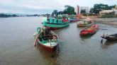 ছাত‌কে জলদস্যুর কবলে বাল্ব‌হেড, ডি‌জেল টাকা মোবাইল লুট