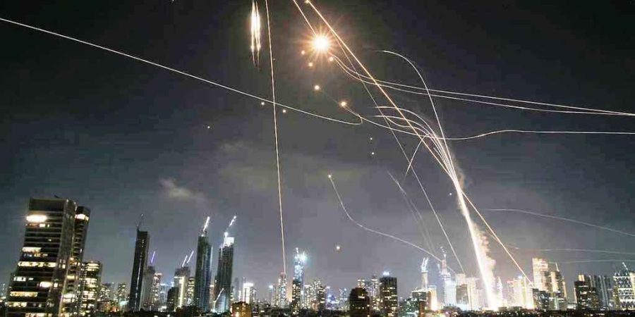 ইসরায়েলে ইরানের হামলায় নিহত বেড়ে ১০, আহত ২ শতাধিক