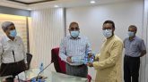 সিকৃবিতে করোনা ভাইরাস প্রতিরোধে স্বাস্থ্য সুরক্ষা সামগ্রী বিতরণ
