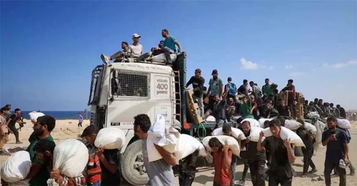 খাবারের জন্য অপেক্ষায় থাকা ৮৫ ফিলিস্তিনিকে গুলি করে হত্যা করল ইসরায়েল