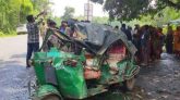 গাজীপুরে কাভার্ডভ্যান-অটোরিকশা সংঘর্ষে নিহত ৫