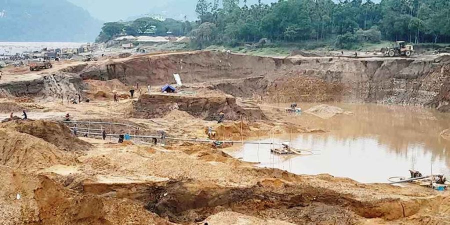 কোম্পানীগঞ্জে পাথর উত্তোলনের সময় মাটিচাপায় শ্রমিকের মৃত্যু