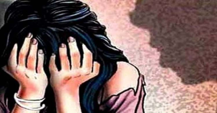 এইডস আক্রান্ত কিশোরীকে দুই বছর ধরে ধর্ষণ, অতঃপর…