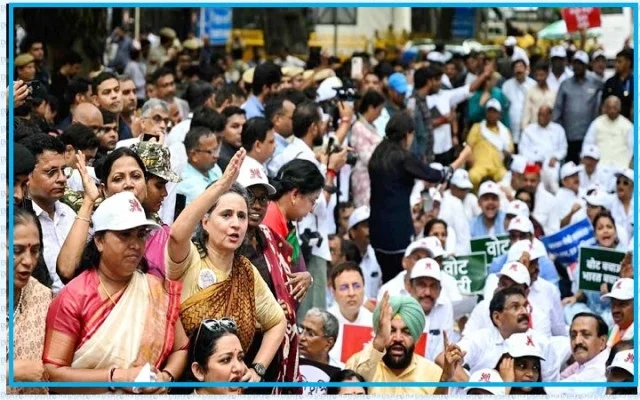 ভারতের রাজনীতিতে নতুন অগ্নিপর্বের সূচনা