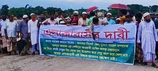 কোম্পানীগঞ্জে বন্ধ হচ্ছে না ধলাই সেতুর নীচ থেকে বালু উত্তোলন