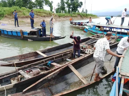 জাফলংয়ে টাস্কফোর্সের অভিযান, ৩ জনকে কারাদণ্ড