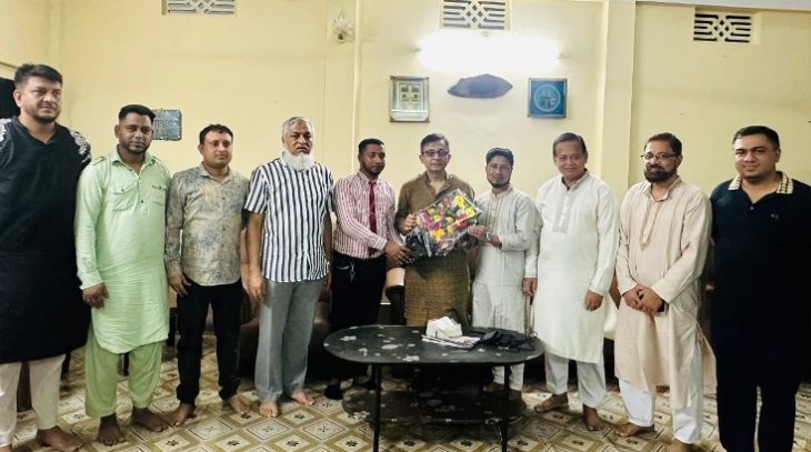 গণতন্ত্র রক্ষায় ছাত্রসমাজকে প্রস্তুত থাকতে হবে : খন্দকার মুক্তাদির