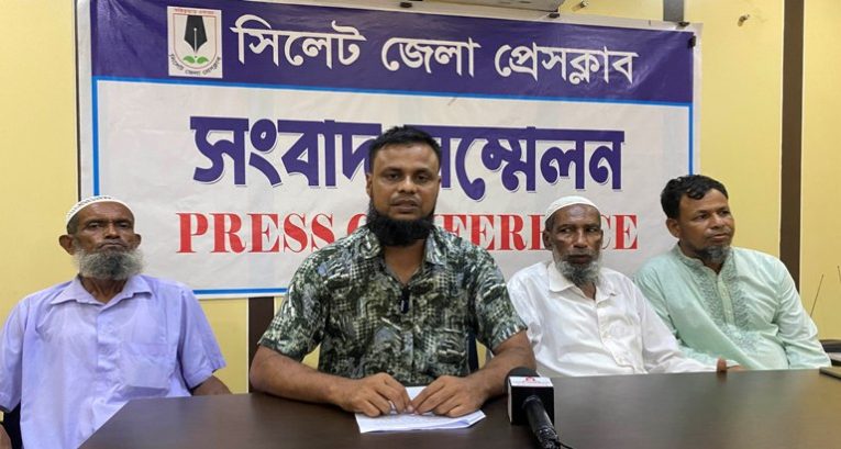 গোয়াইনঘাটের ধর্মগ্রাম হাওর রক্ষায় ডিসির হস্তক্ষেপ চান এলাকাবাসী