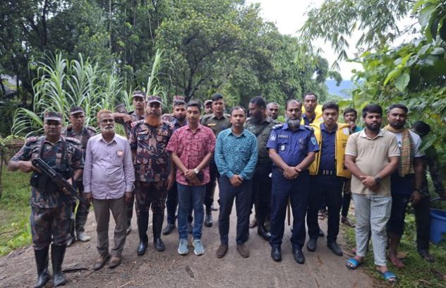 ছাতকে পরিবেশ রক্ষায় কঠোর অভিযান, ড্রেজার মেশিন ও বাল্কহেড জব্দ