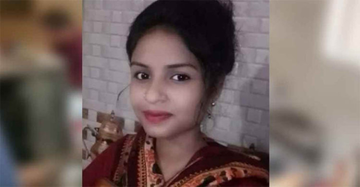 মায়ের নিথর দেহের পাশে কাঁদছিল শিশু, পালালেন বাবা