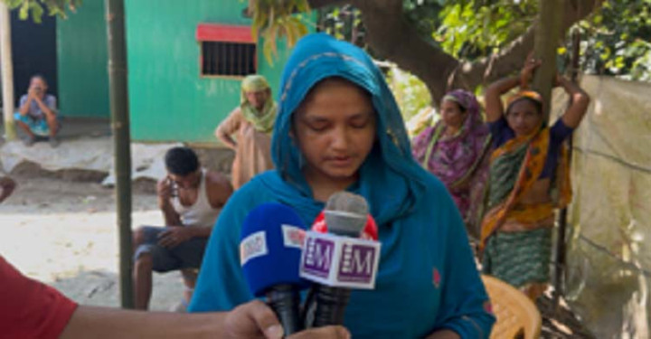 পরকীয়ার টানে তিন সন্তানের মা প্রেমিকের বাড়িতে