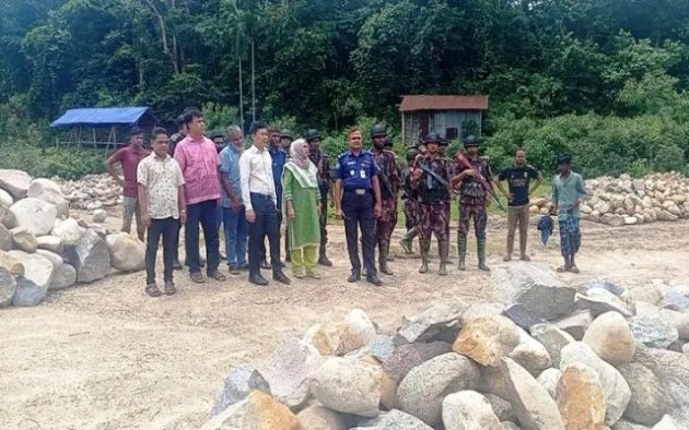 জৈন্তাপুরে ২০ হাজার ঘনফুট পাথর উদ্ধার, লোভাছড়ায় পাথর স্থানান্তর বন্ধ