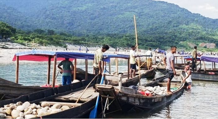 সাদা পাথর ও জাফলংয়ে লুট, দুইদিনে উদ্ধার ১ লাখ ৮ হাজার ঘনফুট পাথর