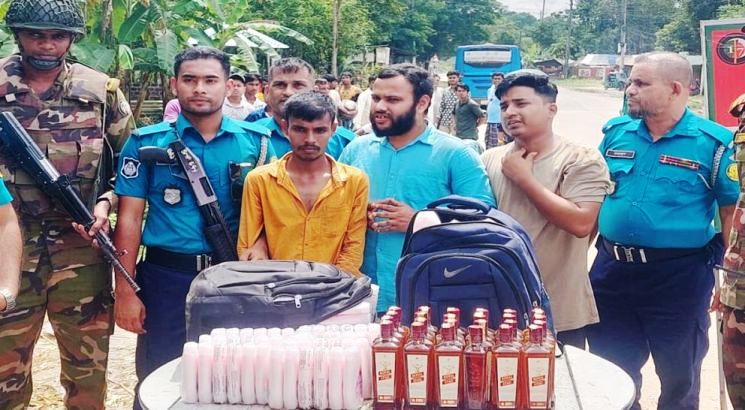সিলেটে ভারতীয় মদ ও কসমেটিক্সসহ আটক ৩