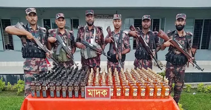 সিলেট সীমান্তে ১৫৭১ বোতল ভারতীয় মদের চালান আটক