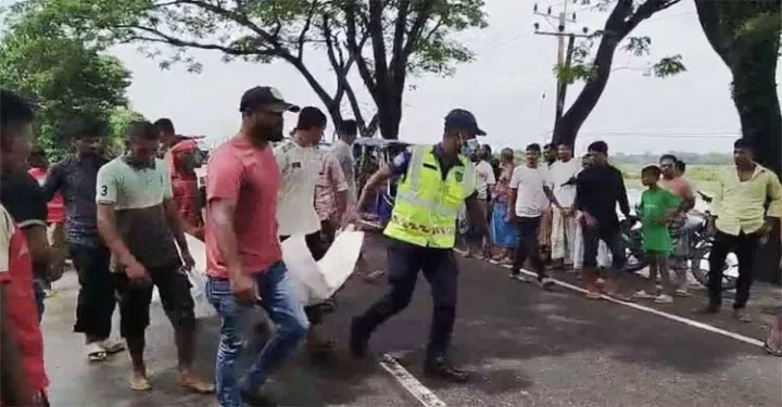 সুনামগঞ্জে সড়ক দূর্ঘটনায় ডিসি অফিসের ২ কর্মী নিহত