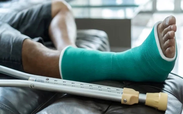 মাত্র ৩ মিনিটে ভাঙা হাড় জোড়া লাগবে