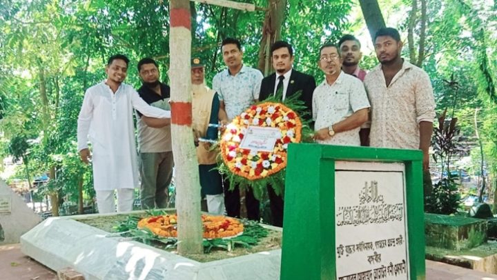 বঙ্গবীর ওসমানীর ১০৭তম জন্মবার্ষিকীতে জাতীয় জনতা পার্টির পুষ্পস্তবক অর্পণ