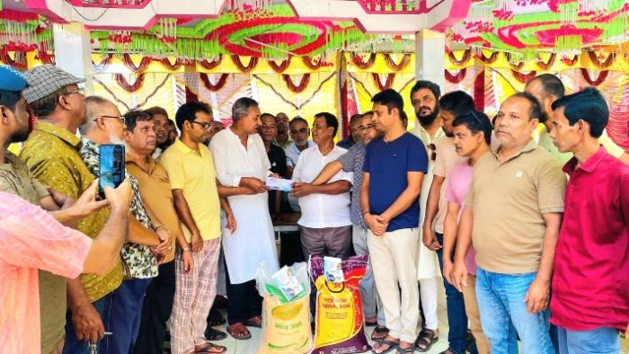 কমলগঞ্জে মন্ডপে মন্ডপে তারেক রহমানের পক্ষে উপহার
