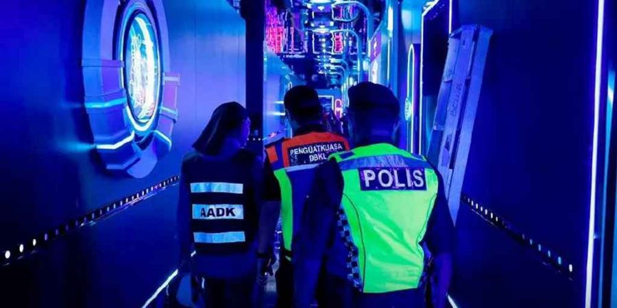 মালয়েশিয়ায় বিশেষ অভিযান, ৩৭৭ বাংলাদেশি আটক