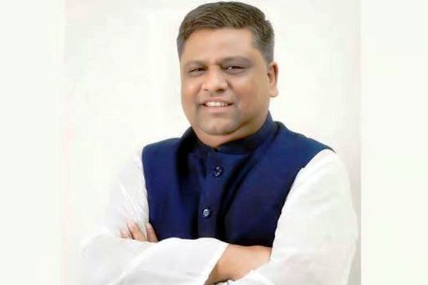 সিসিকের সাবেক মেয়র আনোয়ারুজ্জামানের অবৈধ সম্পত্তির খোঁজ, বাসায় দুদকের নোটিশ