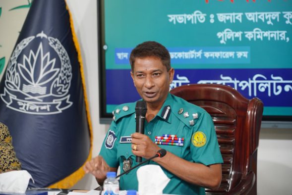 ব্যাটারি রিকশা : নগর জীবনের অদৃশ্য মৃত্যুঘণ্টা