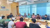 শাকসু নির্বাচন কমিশন গঠনের দাবিতে উপাচার্যের সঙ্গে শিক্ষার্থীদের সাক্ষাৎ