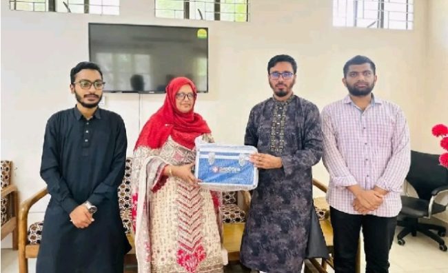 শাবির আবাসিক হলে ফার্স্ট এইড বক্স বিতরণ শিবিরের