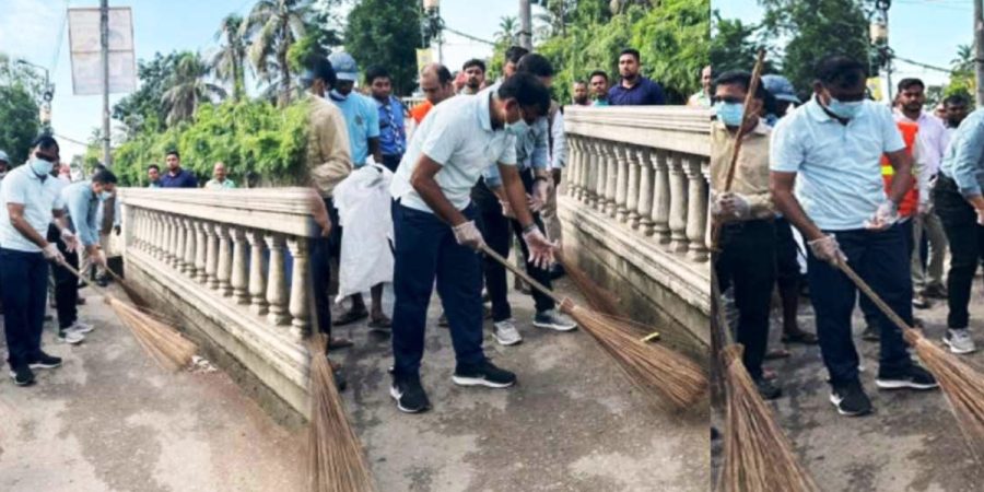 সিলেটে রাস্তা পরিষ্কারে ঝাড়ু হাতে ডিসি সারওয়ার আলম