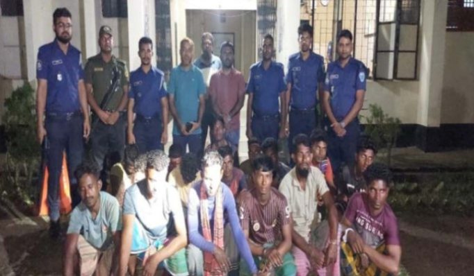 তাহিরপুরে নৌকা-বালু জব্দ, ১৬ জনের কারাদন্ড
