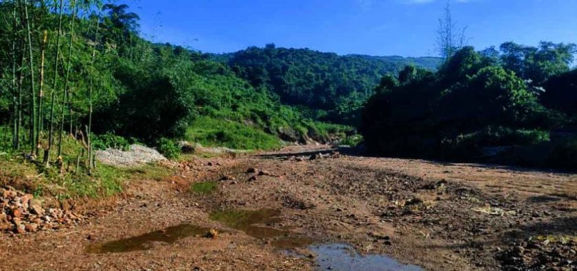 পর্যটন স্পট বুরুঙ্গাছড়ার কোটি টাকার খনিজ নুড়ি ও চুনাপাথর লুট