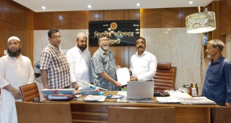 ছাতক-সিলেট রেলপথ সংস্কারের কাজ শুরু ও আন্তঃনগর ট্রেন চালু করার দাবীতে স্মারকলিপি