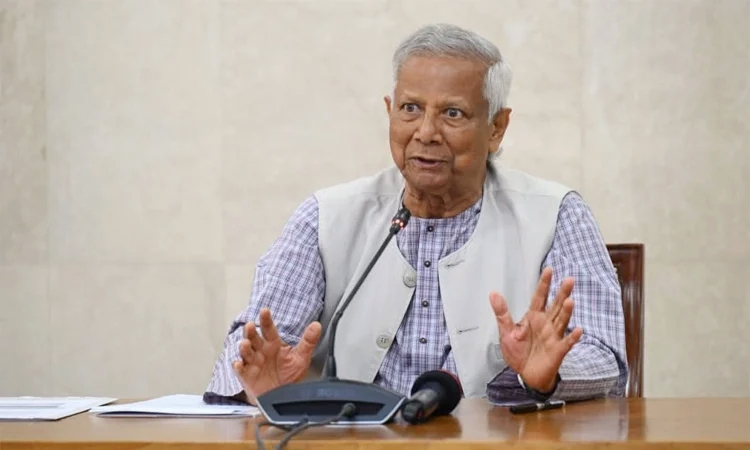 প্রশাসনে রদবদল নিয়ে স্পষ্ট বার্তা দিলেন প্রধান উপদেষ্টা