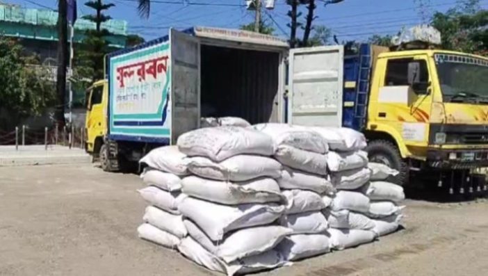 কানাইঘাটে ৮০ বস্তা ভারতীয় চা পাতাসহ আটক ১
