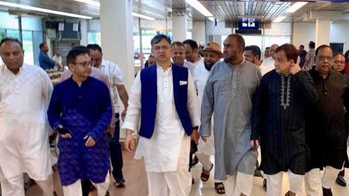 ব্যক্তিগত সফরে হঠাৎ সিলেটে সালাউদ্দিন আহমেদ