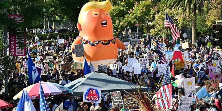 এবার ট্রাম্পবিরোধী বিক্ষোভে উত্তাল যুক্তরাষ্ট্র