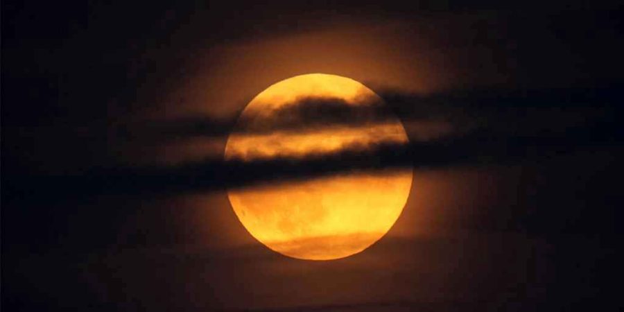 সুপারমুন দেখা যাবে আজ মধ্যরাতে