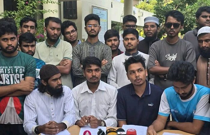 শাকসু নির্বাচনের দাবিতে অবস্থান কর্মসূচির ঘোষণা শিক্ষার্থীদের