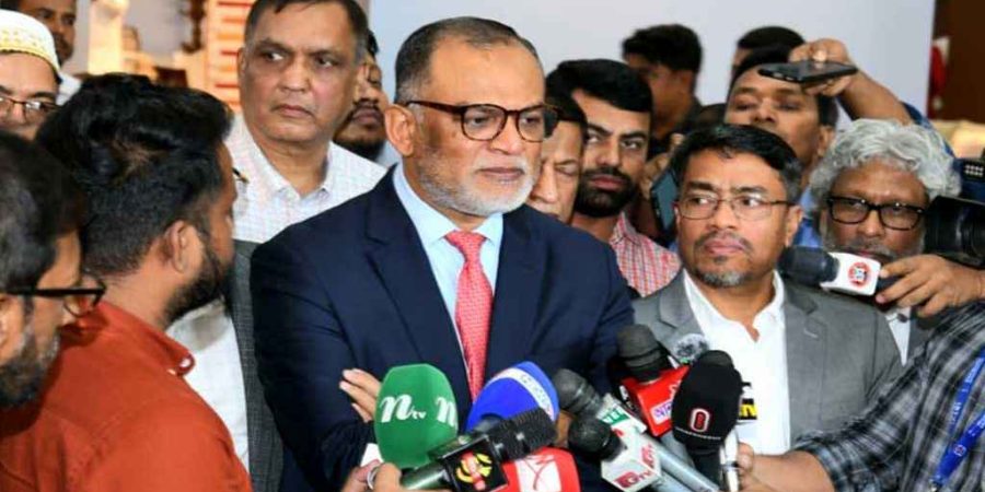 ভোজ্যতেলের দাম বাড়ায়নি সরকার : বাণিজ্য উপদেষ্টা