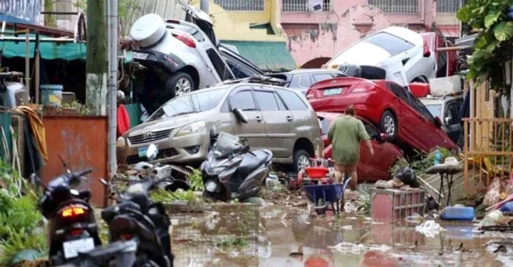 শক্তিশালী ঘূর্ণিঝড়ে লন্ডভন্ড ফিলিপাইন, নিহত বেড়ে ১৪০
