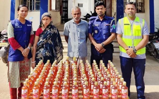 জকিগঞ্জে ১১০ বোতল ভারতীয় মদসহ গ্রেফতার ২