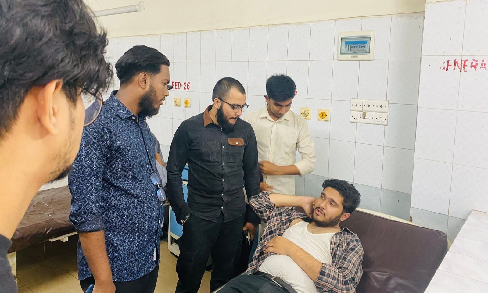 সিলেটে বৈষম্যবিরোধী ছাত্র আন্দোলনের সম্মুখ যোদ্ধা মোহাম্মদ এহতেশামের উপর সন্ত্রাসী হামলা