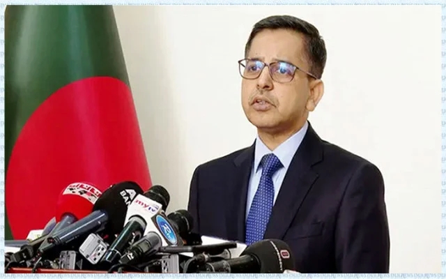 ‘বাংলাদেশিদের জন্য ভিসা ইস্যুর কার্যক্রম পুনরায় শুরু করেছে ভারত’ : প্রণয় ভার্মা