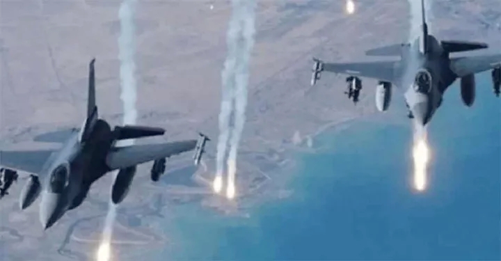 মধ্যরাতে আফগানিস্তানে ভয়াবহ বিমান হামলা চালাল পাকিস্তান, শিশুসহ নিহত ১০